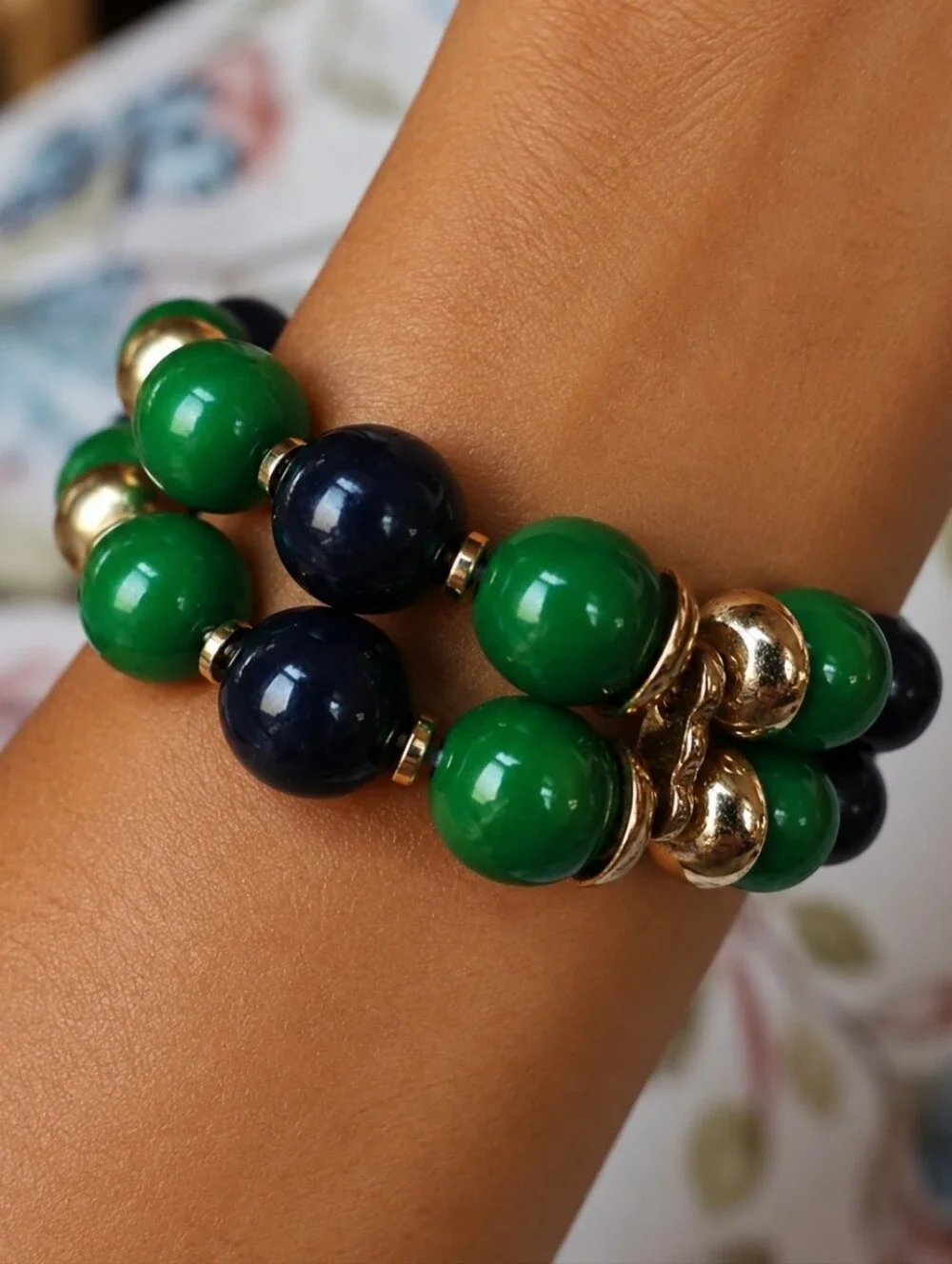 Navy Blue Kelly Green Gold Tone Bell Cap Stretch Acrylic Lucite Bracelet EUC